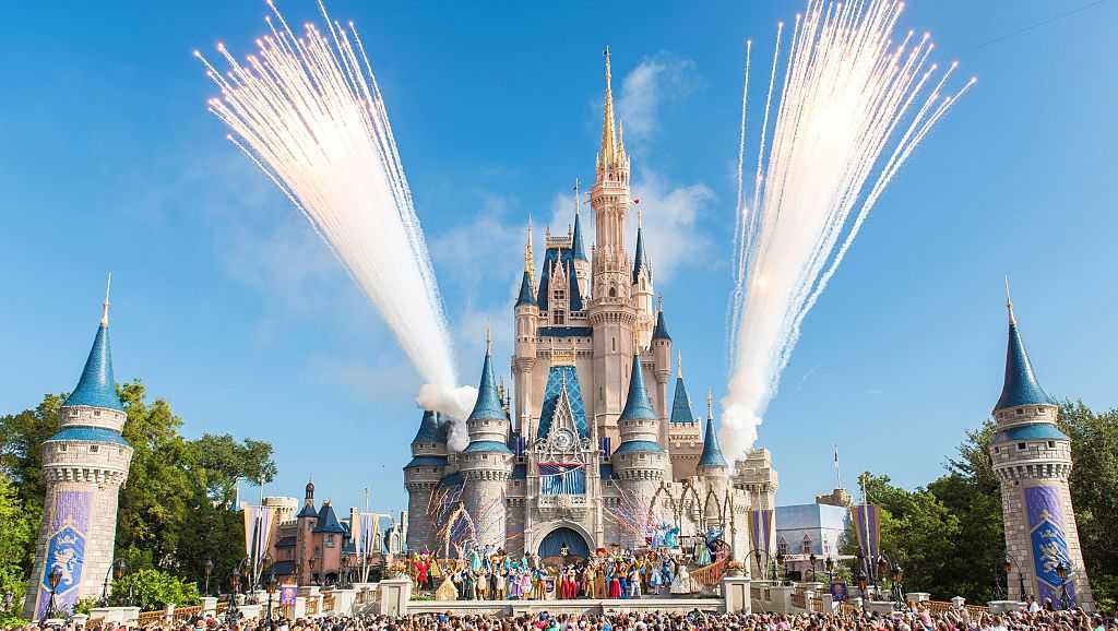 Disney mask drops for vaccinated guests