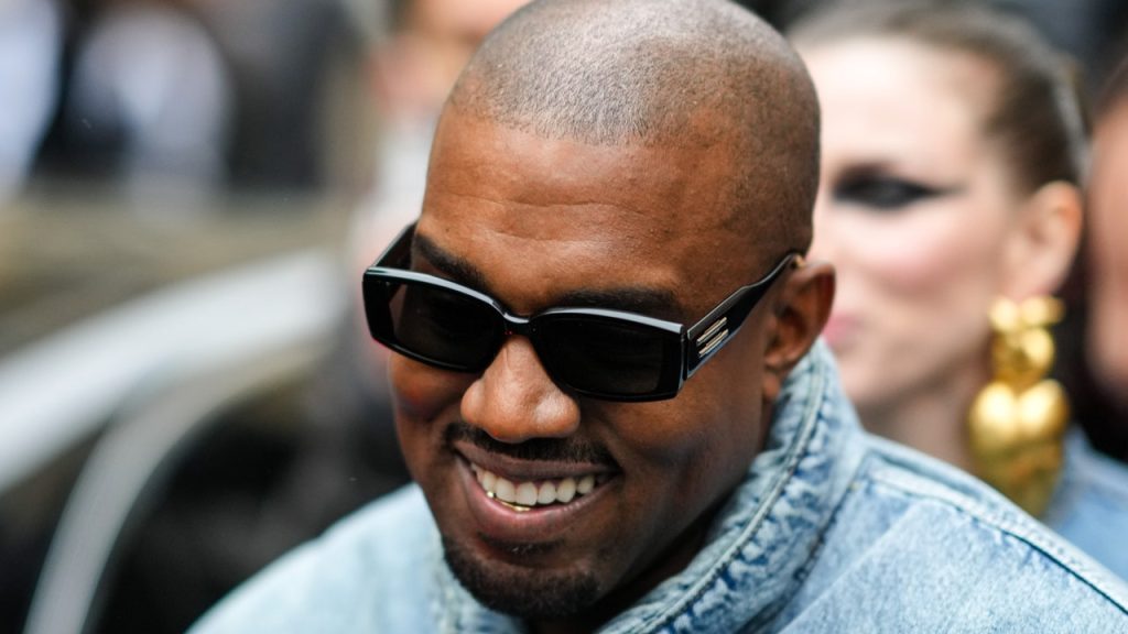 Kanye West says the new album Donda 2 will not be broadcast, and will only be available on his Stem player