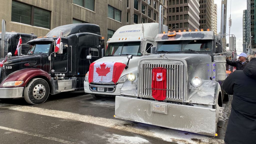 Ottawa mayor and "Freedom Caravan" agree to move trucks from residential areas