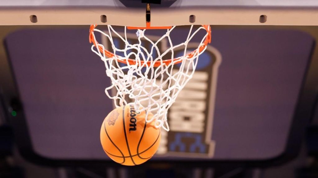 2022 NCAA Championship Bracket Predictions: March Madness experts pick, teasers, winners, and nominees