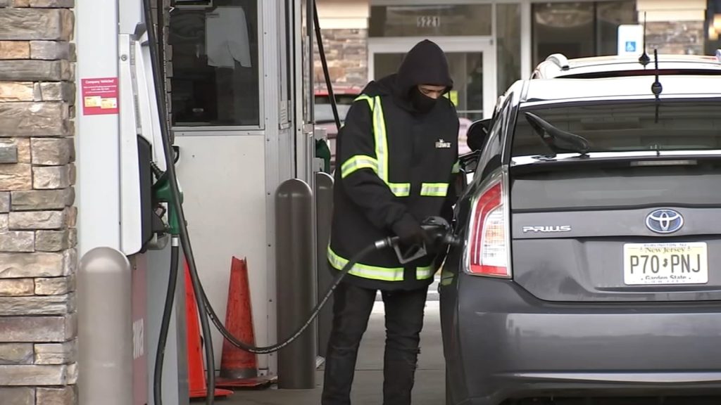 Some lawmakers are paying New Jersey drivers to be able to pump gas themselves
