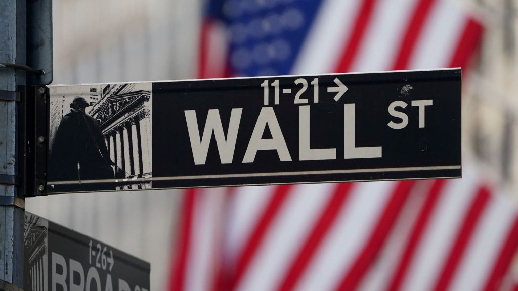 Buy the dip or time to sell the stock?  Here's what Wall Street experts say