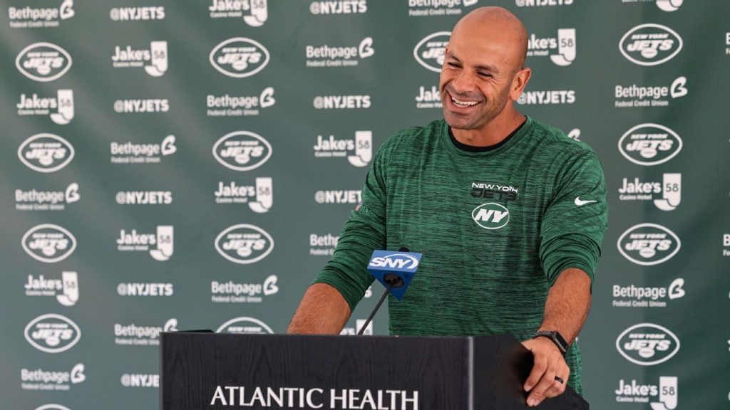New York Jets brass cut back on uncommon praise for NFL draft row