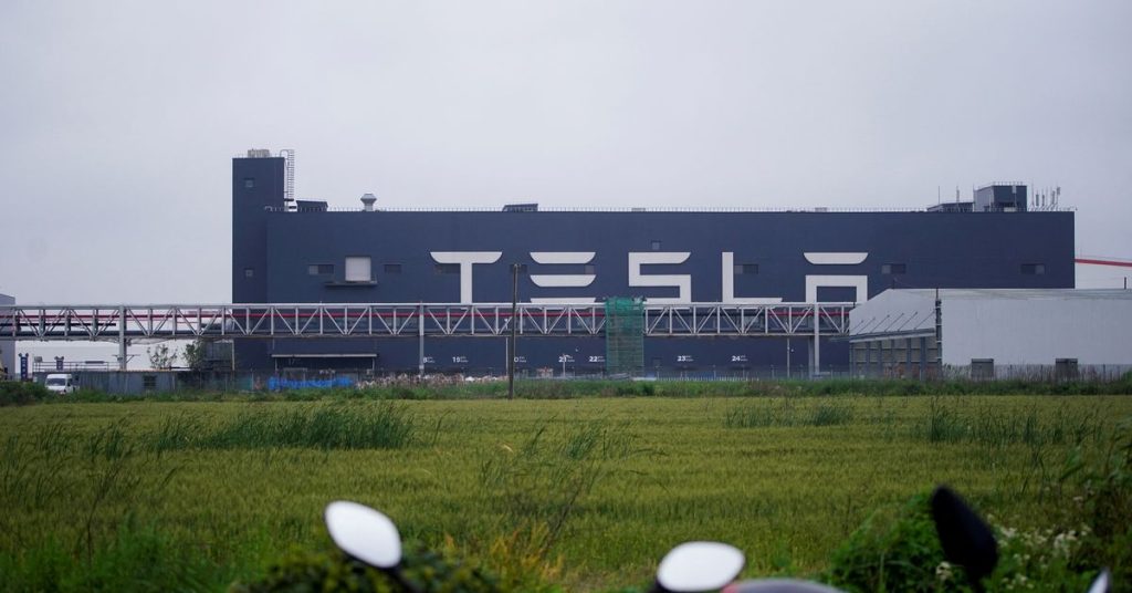Tesla exports the first cars from Shanghai since the reopening of the factory