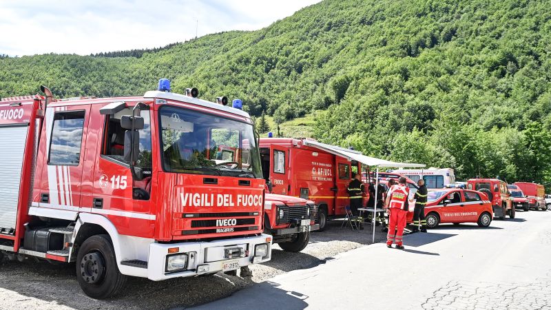 Monte Cuzna: Seven killed in helicopter crash in Italy