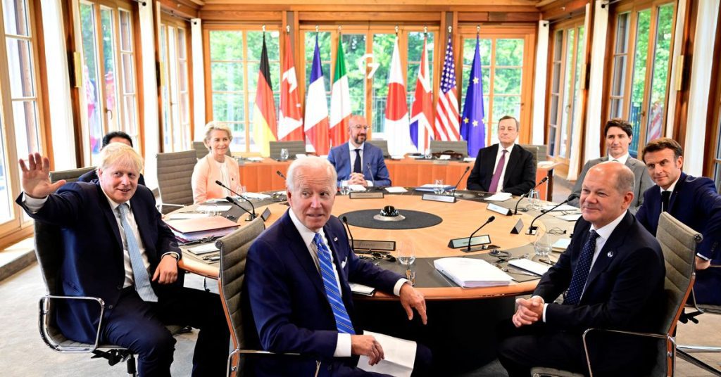 Biden says G7 must hold together as gold sanctions target Putin's 'war machine'