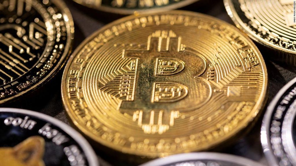 Bitcoin price drops again below $20,000