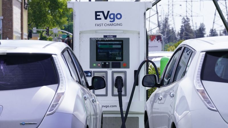Electric cars: The Biden administration wants to standardize electric vehicle charging stations, such as gas stations