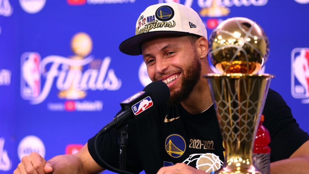 Golden State Warriors star Stephen Curry hosts 2022 ESPYS