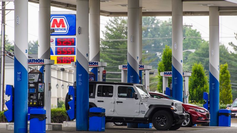 The average price of gas in the US reached $5 for the first time