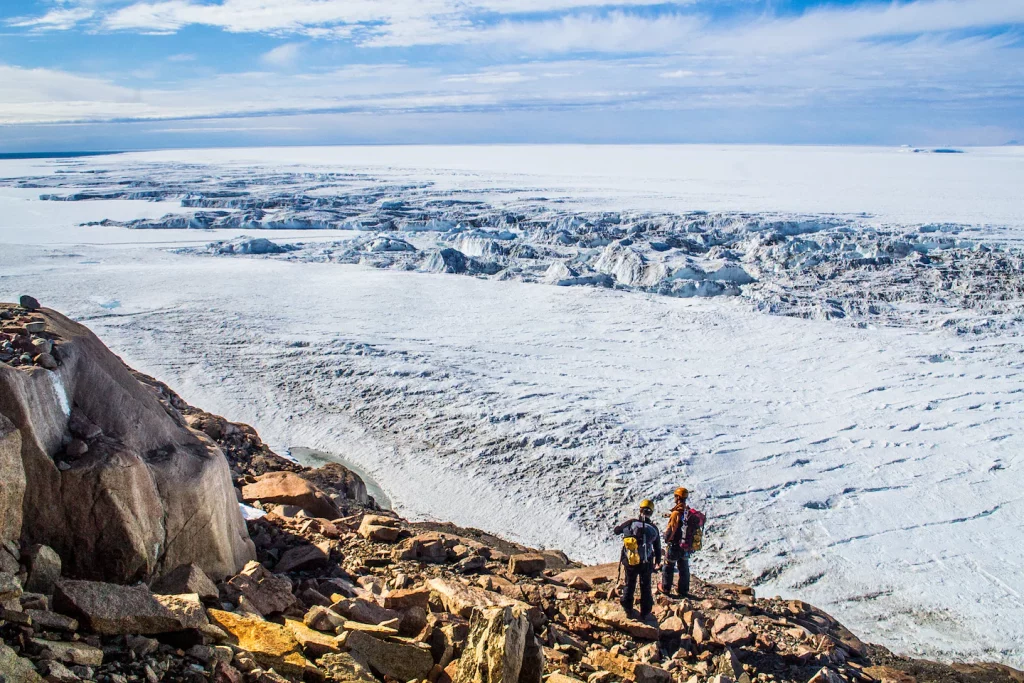 The world's largest ice sheet threatens to melt and threatens sea level rise