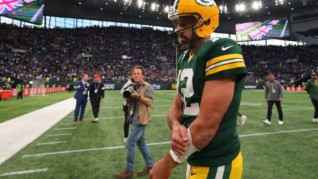 Aaron Rodgers, Packers don't care about QB's thumb injury
