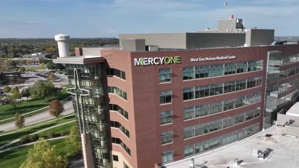Patients and loved ones express concern as MercyOne deals with IT outages
