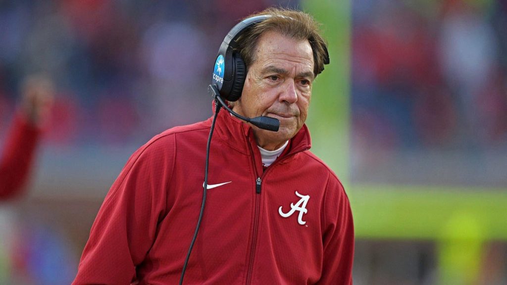 College Football Playoff Rankings: Alabama overrated, USC underrated last Top 25