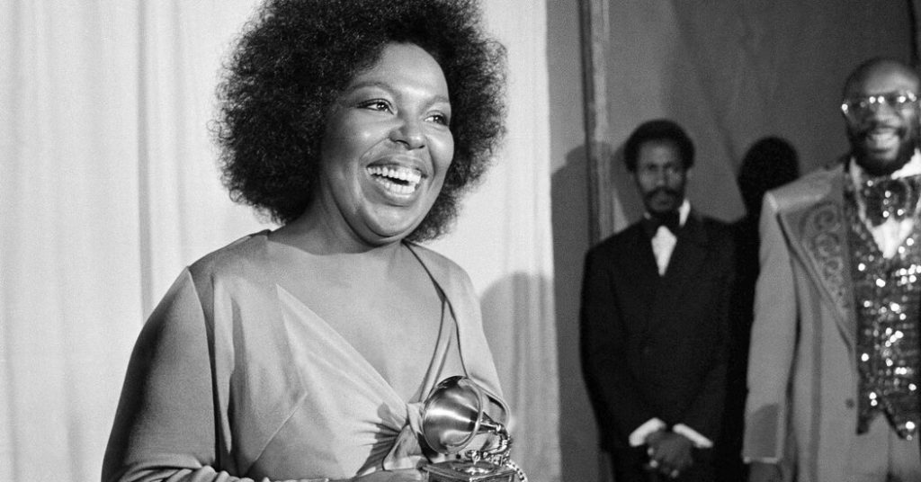 Roberta Flack has ALS and can no longer sing, says the publicist
