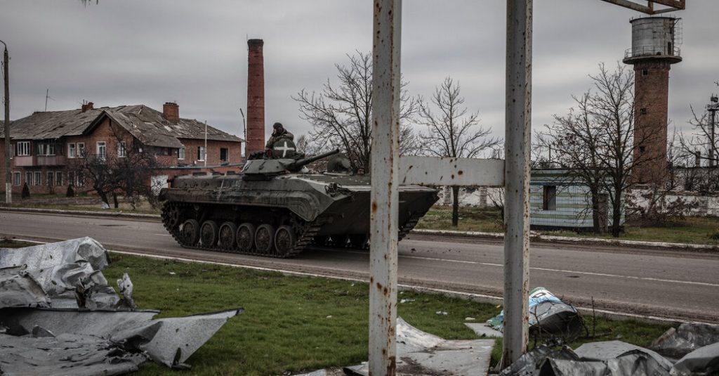 Russo-Ukrainian War: Russia Expands Pressure to Relocate Civilians as Kherson Battle Approaches
