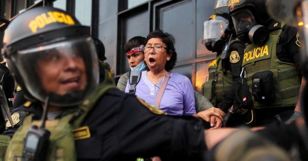 Perot's "forgotten" anger against the political elite after Castillo's arrest