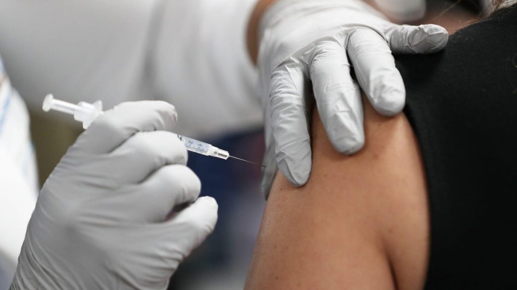The study links the lack of a COVID-19 vaccine to an increased risk of car crashes